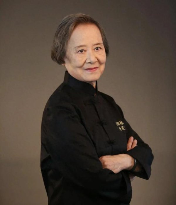 粤友钱配资 “新中国第一代女厨师”胡丽妹：邓小平爱吃她做的菜，65年烟火人生比糟熘鱼片更入味