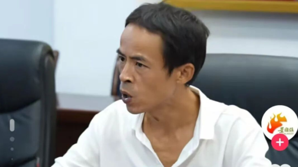 长胜配资 经济日报：“鸡排主理人”走红不简单